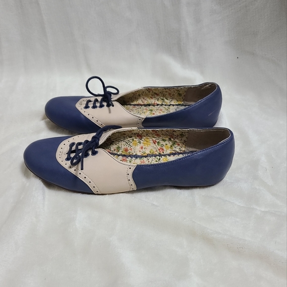 Bettie Page Shoes - Bettie Page Women's Halle Oxford Flats Size 8